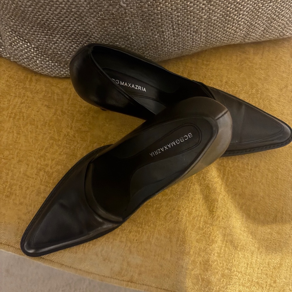 BCBGMaxAzria Black Stiletto Heels Classic Pumps - Picture 3 of 4